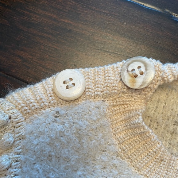 Stella Parisian-influenced designs are knit in Peru, luxe, high-quality,handmade - Picture 8 of 8